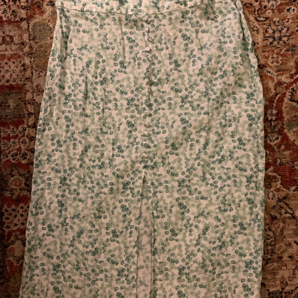 h&m midi leaf skirt with slit and buttons